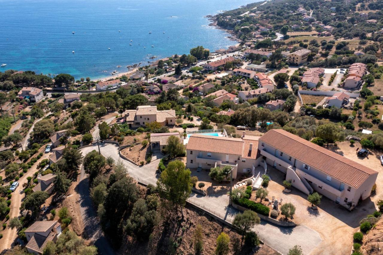Residence Roc E Mare Tiuccia Kültér fotó