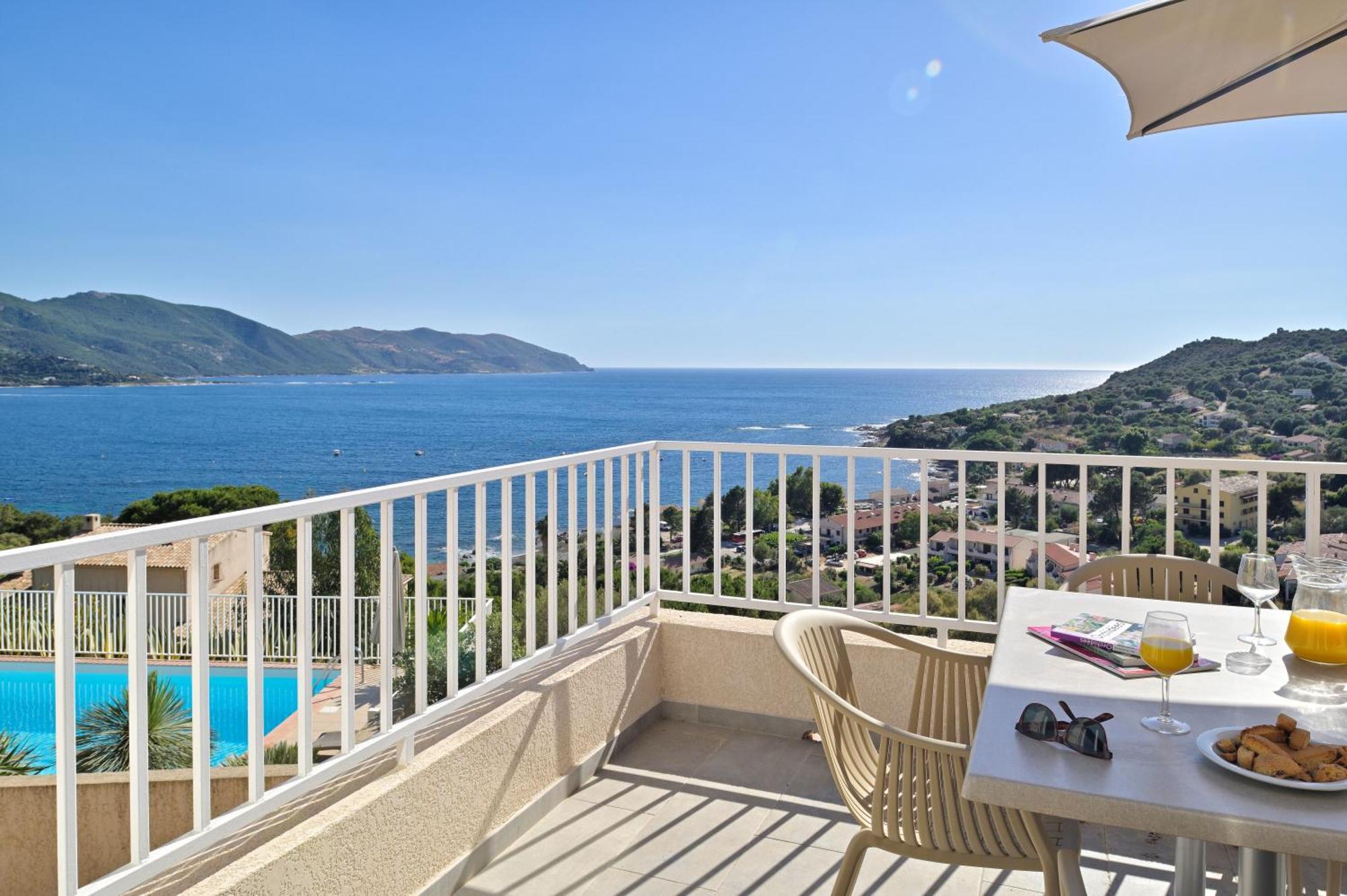 Residence Roc E Mare Tiuccia Kültér fotó